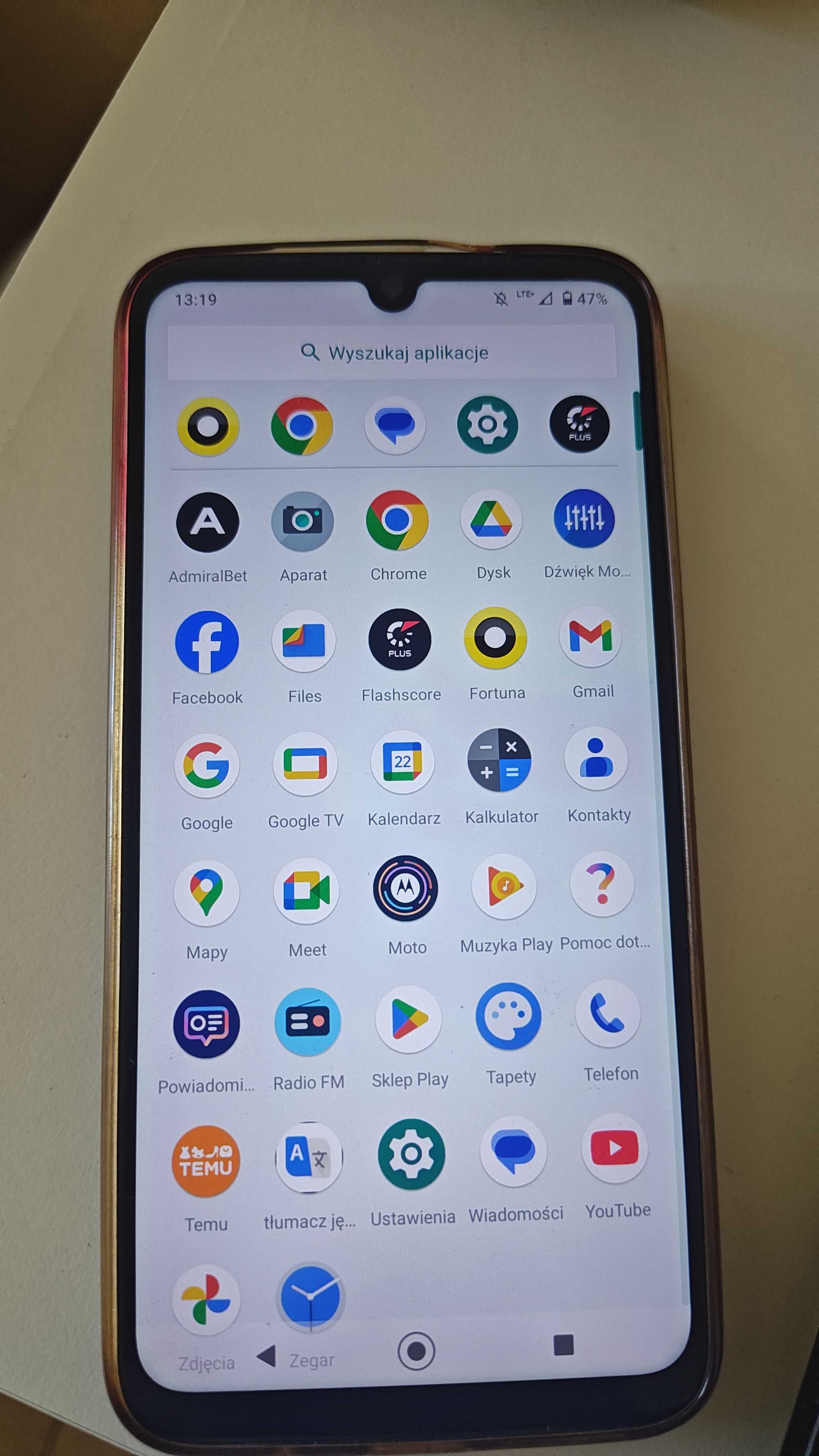 Moto G8 Plus stan bdb Snapdragon 8 rdzeni 4x2.0 Ghz + 4x1,8 Ghz