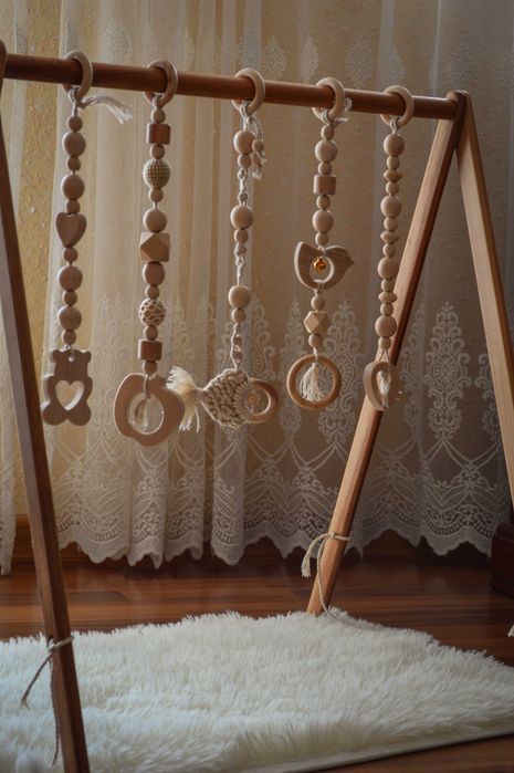 Подарунок на Хрестини і народження Тренажер Монтессорі + підвіски