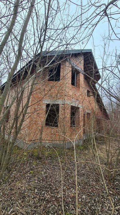 Продається будинок, металочерепиця, ділянка 10 соток