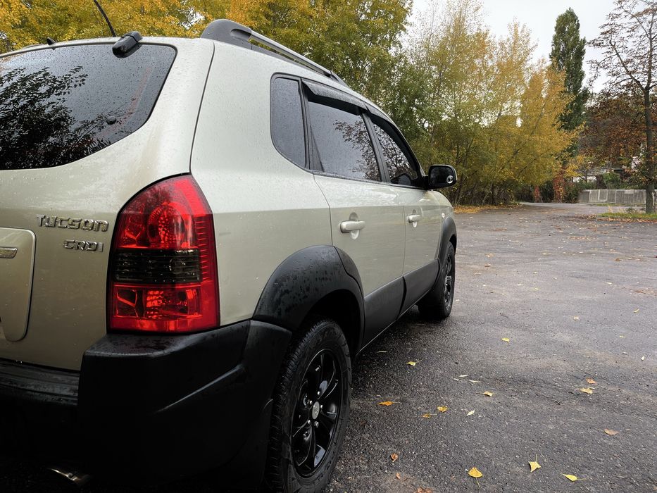 Hundai tucson 2008 рік автомат повний привіт
