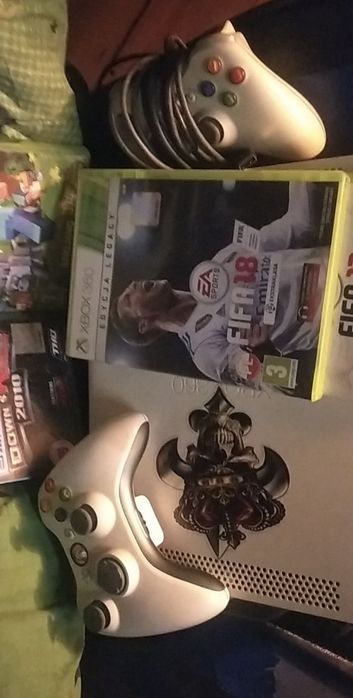 Xbox 360+około 50 gier i 2 pady