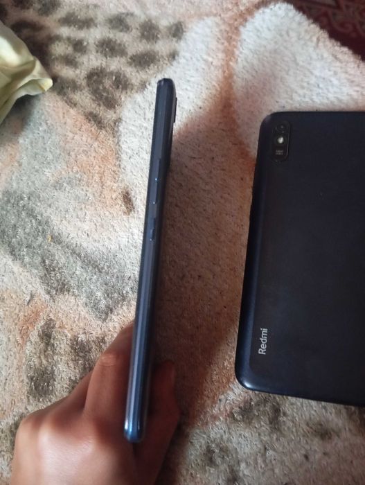 Продам 2 летефона