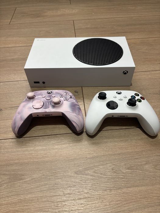 Xbox series S  2 Pady