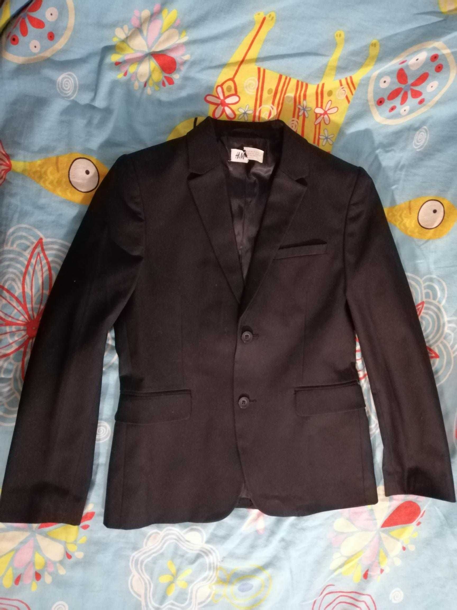 Классический, стильный, черный пиджак H&M на мальчика
