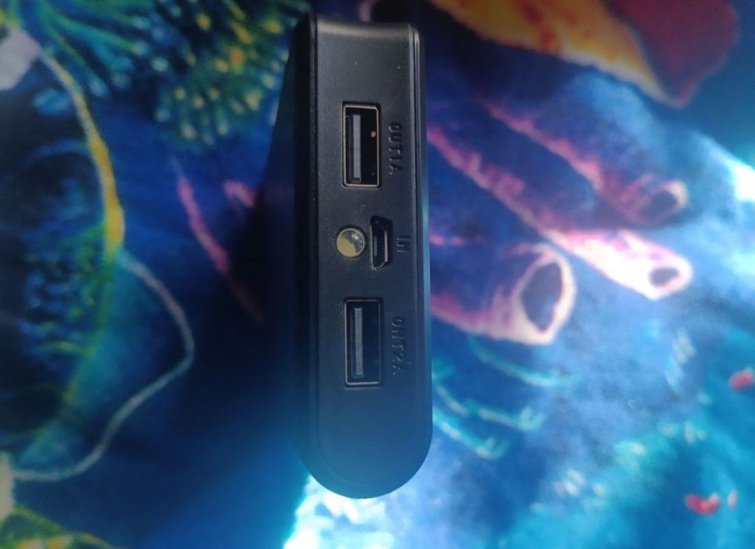 Смартфон Neffos TP-Link + повербанк