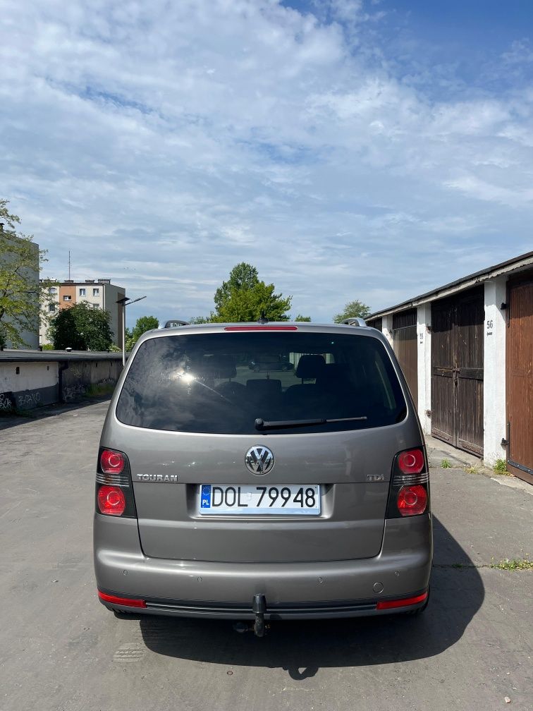 WV touran stan dobry