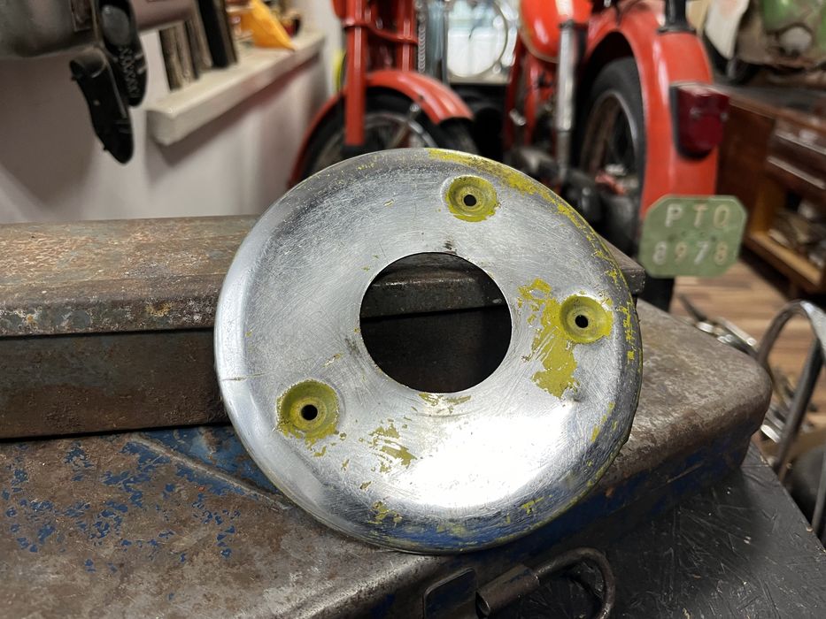 WSK M06 Z M150 B1 dekiel kola przod oryg slask