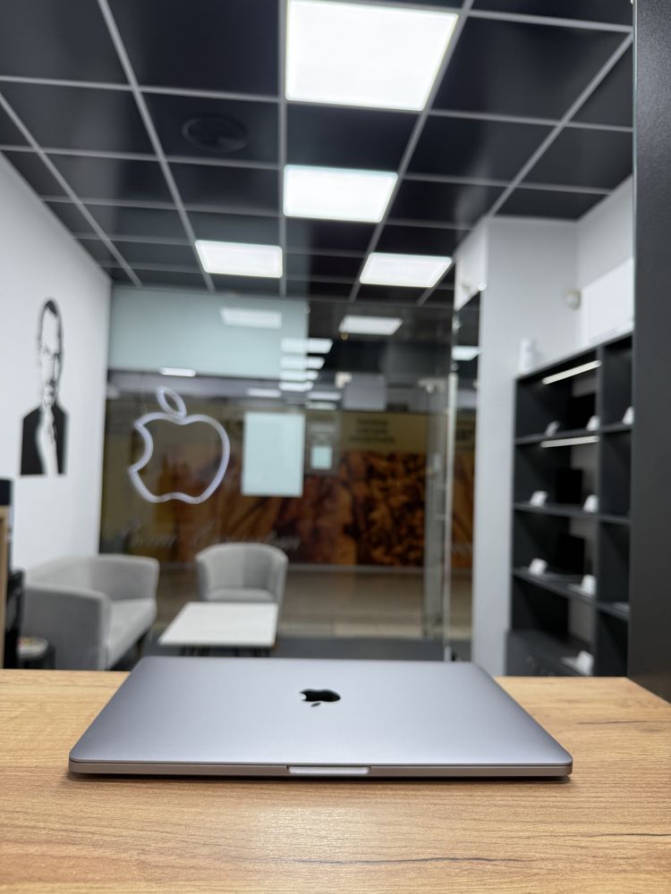 Macbook Pro 2020 (M1/16gb /1000 ssd) Гарантія/ 89718SV