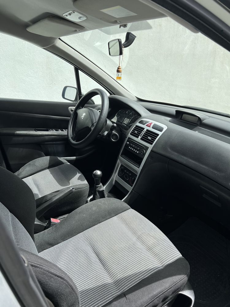 Peugeot 307 Cinzento - 142 000 Km