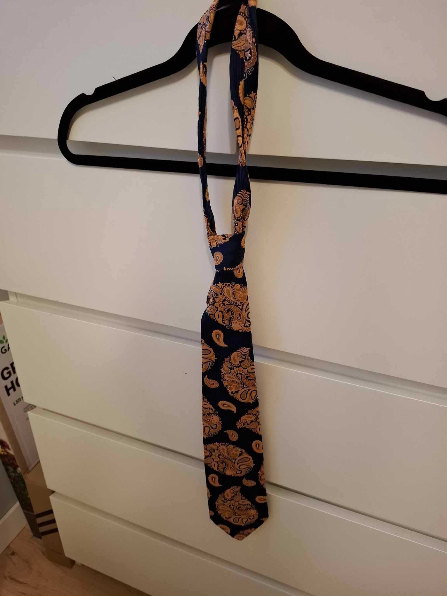kolorowy granatowy krawat wzorzysty we wzór brązowy elegancki