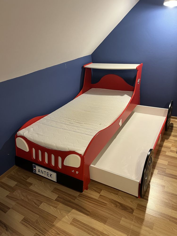Łóżko dziecięce samochodzik
