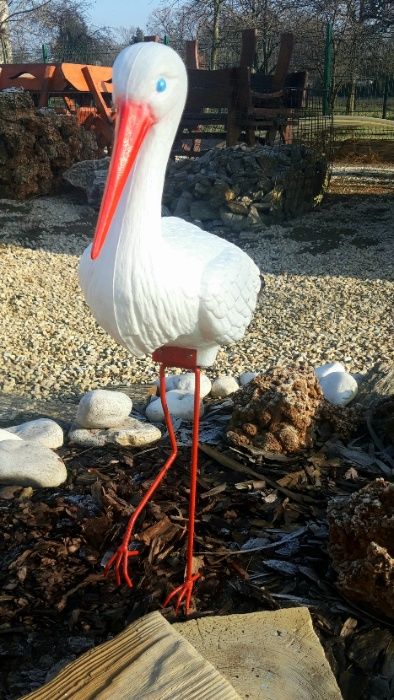 Bocian średni figurka plastikowa bociek do wbicia bociany klekot