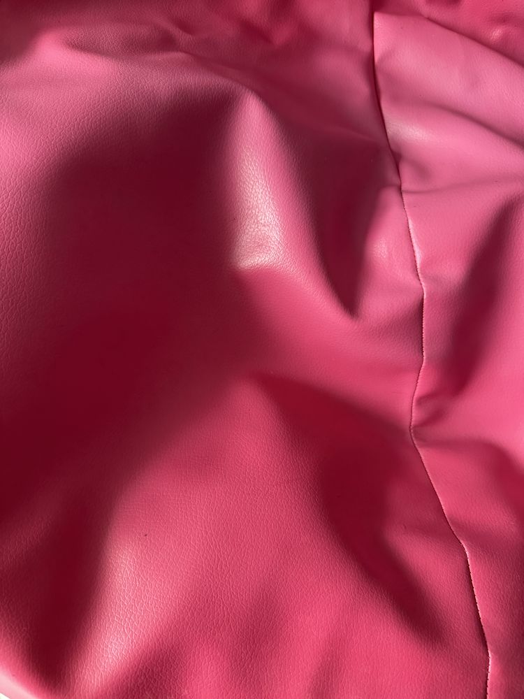 Pufs de jardim rosa ou verde como novos