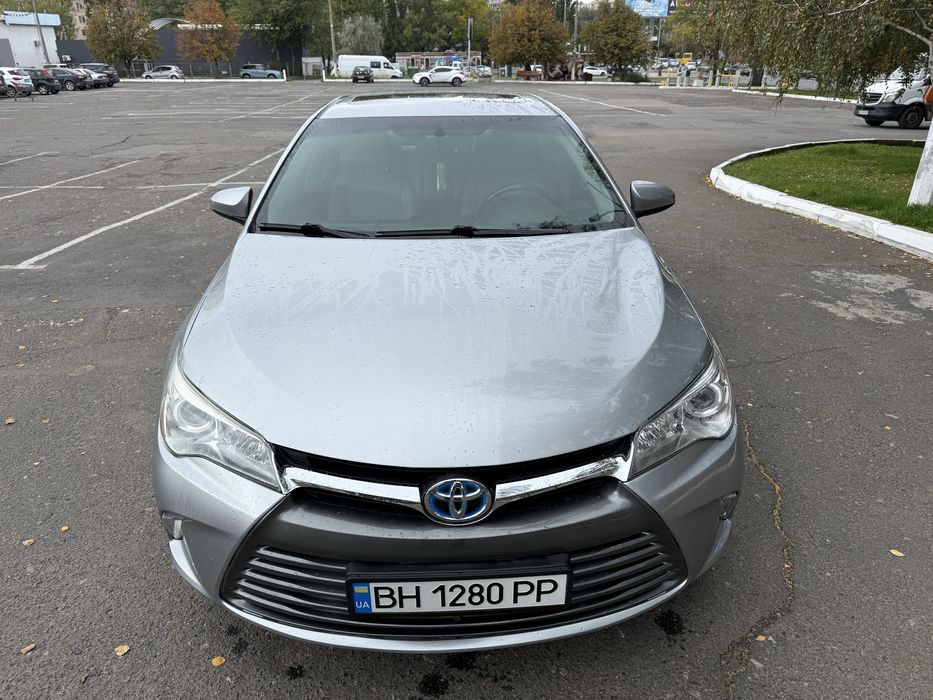 Toyota Camry 55 Hybrid XLE