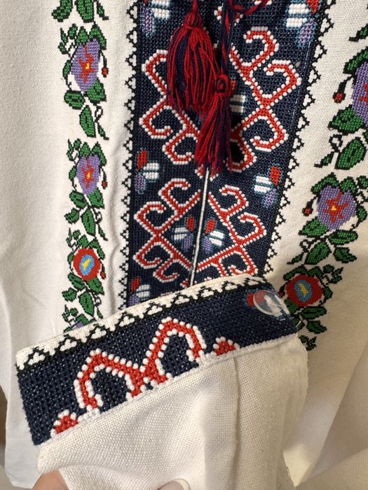 Вишиванка на хлопчика10-13 років