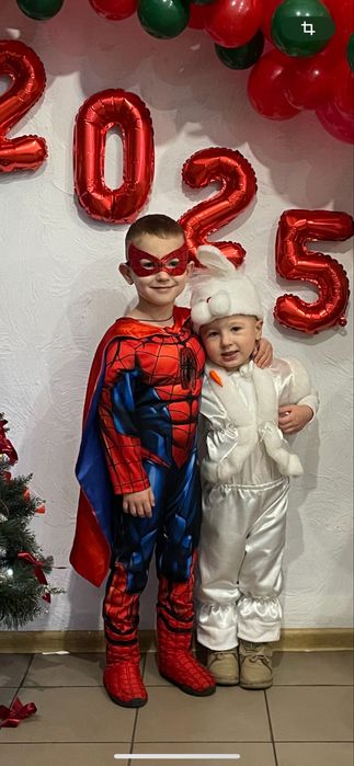 Костюм супергероя людина-павук