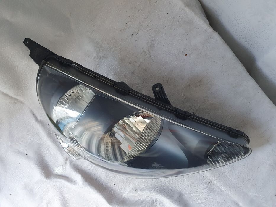 Lampa prawa Honda Jazz I Europa reflektor przód