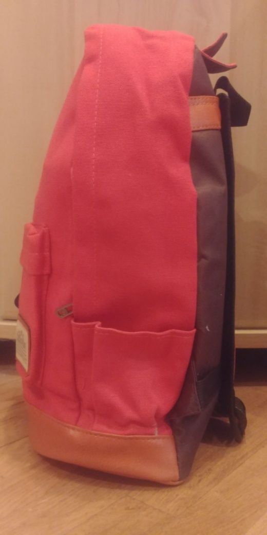 Новый рюкзак с ушками красный