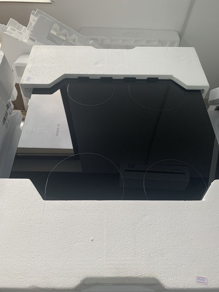 Варильна поверхня комбінована Electrolux KDI641723K