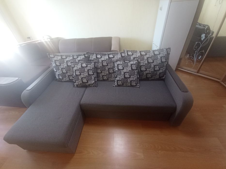 Продам мягкий уголок в идеальном состоянии