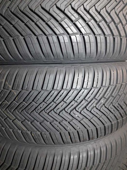 Шини 7,5мм 235/55 R18 CONTINENTAL AllSeasonContact б/у всесезон