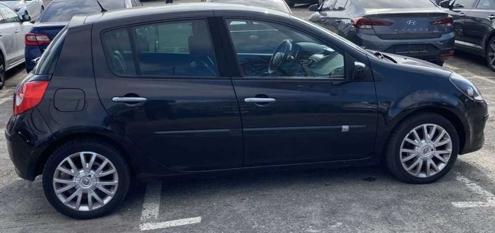 Продам автомобіль Renault Clio 3