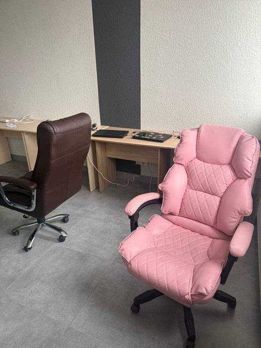 крісло офісне стілець менеджера директора