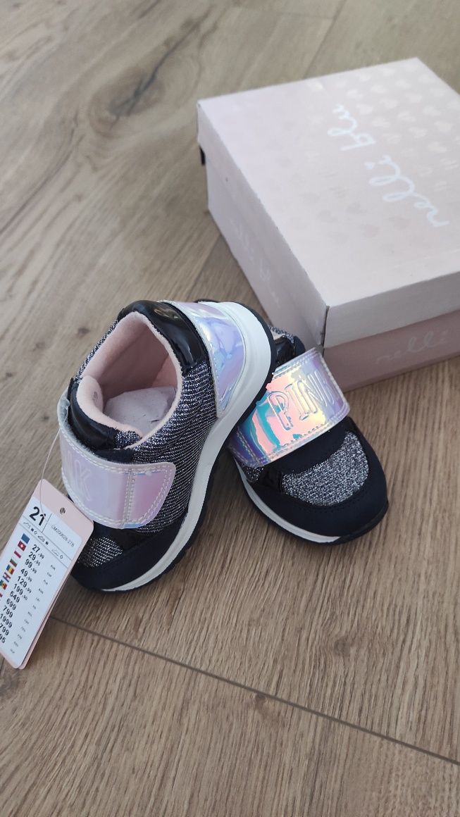 Buty / półbuty / adidasy / rzep / 21