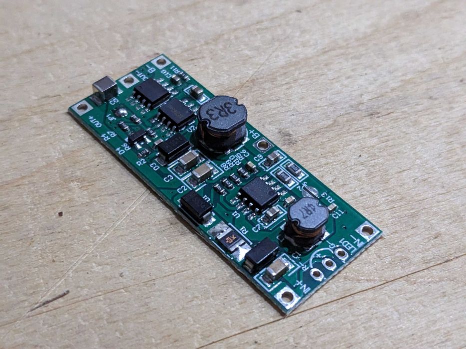 Модуль UPS 12В/ 9В 1А LiIon 18650 Плата бесперебійного живлення