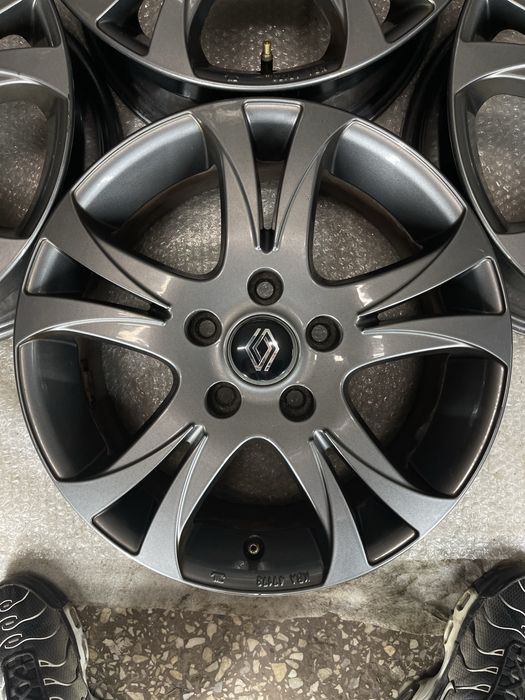Диски R16 5x114.3 Et47 6.5J. Renault Trafic 3 Scenic Megane Duster Kap
