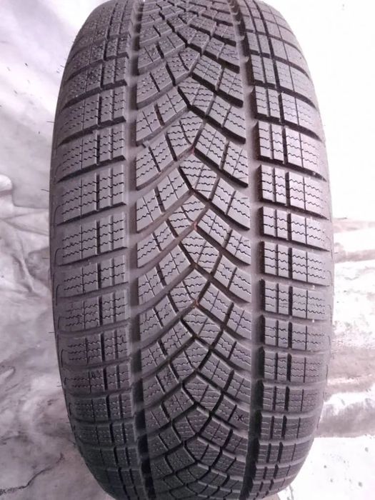 Goodyear UltraGrip PERFORMANCE + 255/55 R19 111H 2025 8mm