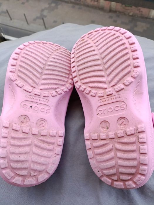 Crocsy rozmiar J2 (33/34)