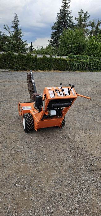 Koparka łańcuchowa Barreto E1330D-4C vermeer ditch witch Honda