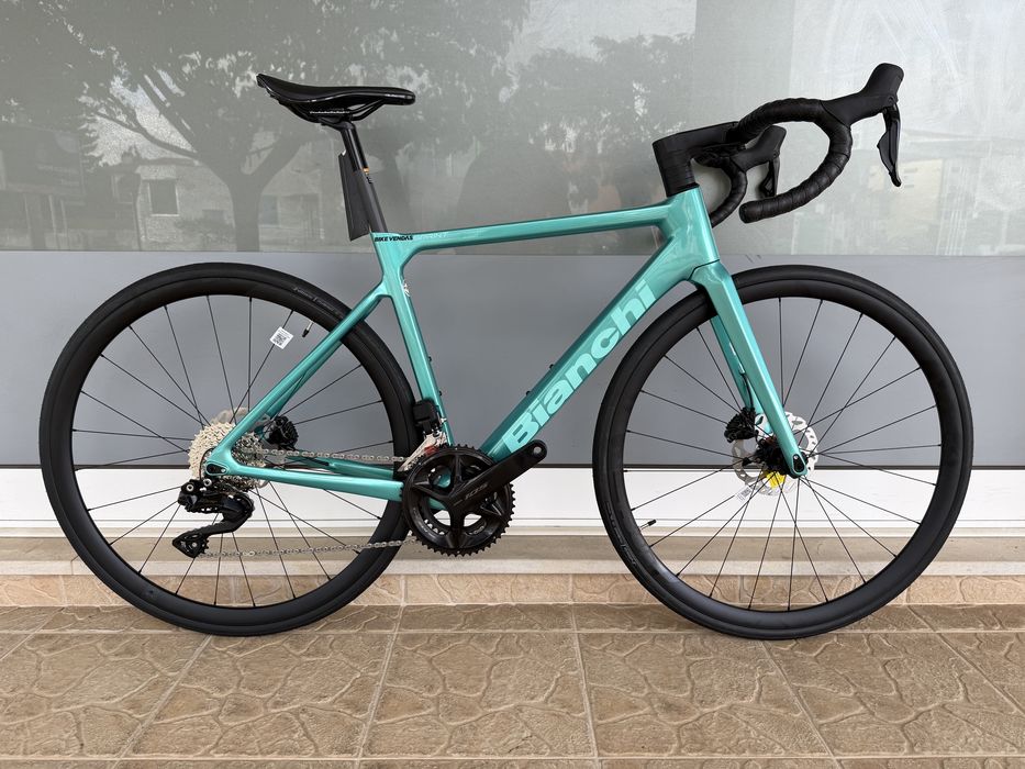 Bicicleta de estrada Bianchi - Colecao 2026