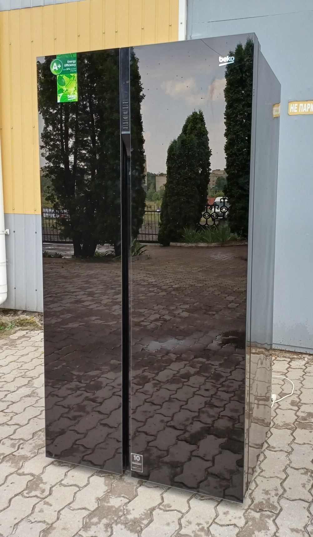 Чорний side by side холодильник Beko з іонізацією б/в