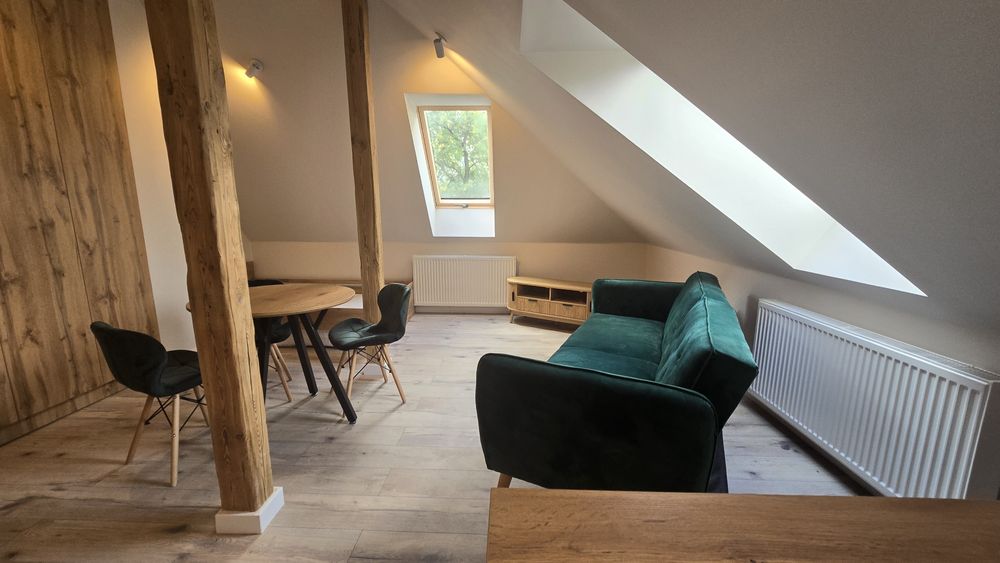 Bardzo ładna, gustowna kawalerka. Gliwice, ul.Sobieskiego,klimatyzacja