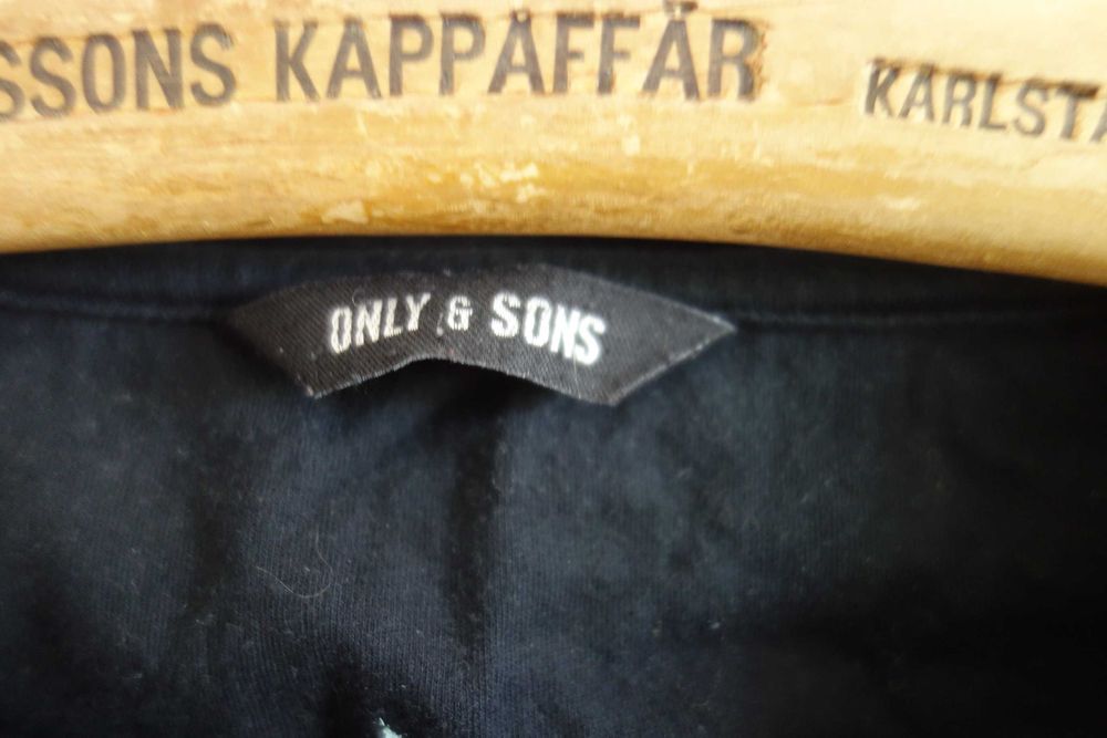 T-shirt unisex czarny grafika trupia czaszka róże Only&Sons bawełna