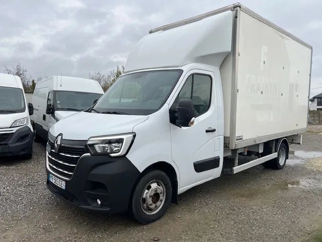 Renault Master kontener 2,3 Dci 130 KM klima tempomat  pełna faktura vat 23% cena netto 67900 zł