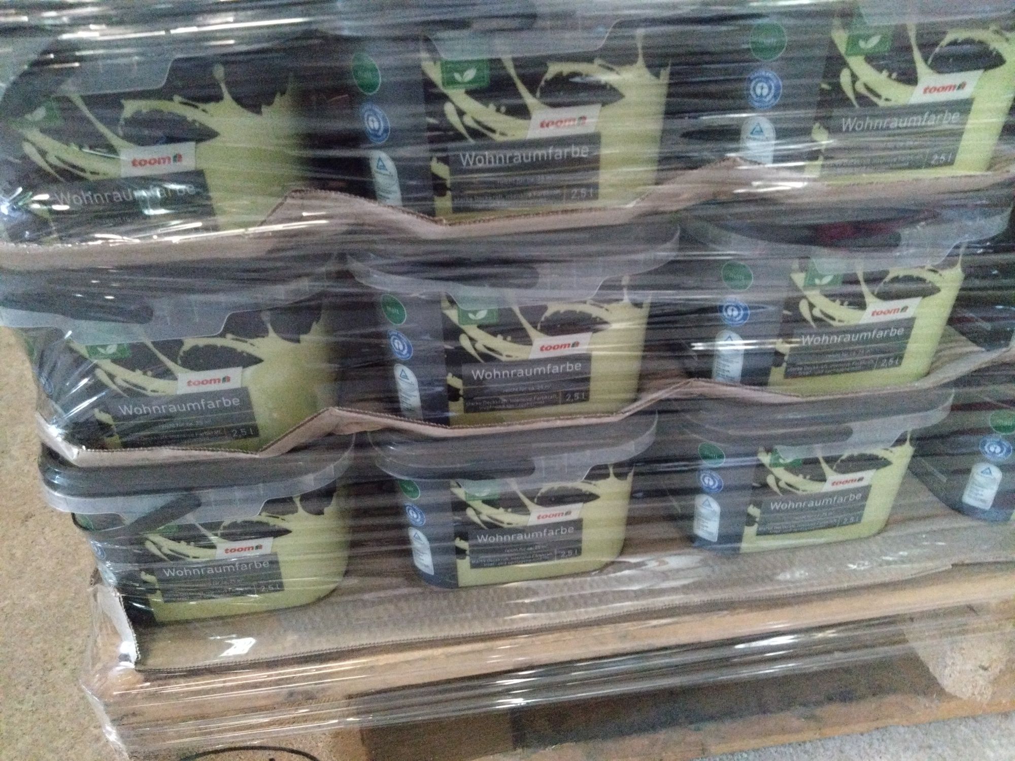 Farba firmy Luxens zmywalna 2,5 l 4 l