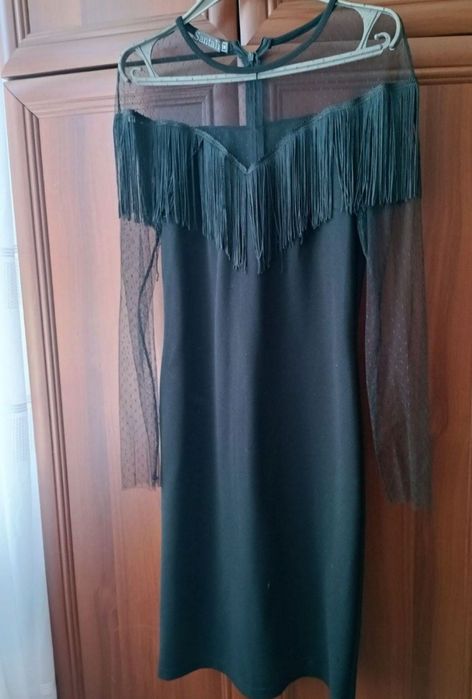 Продам платье вечернее новoe