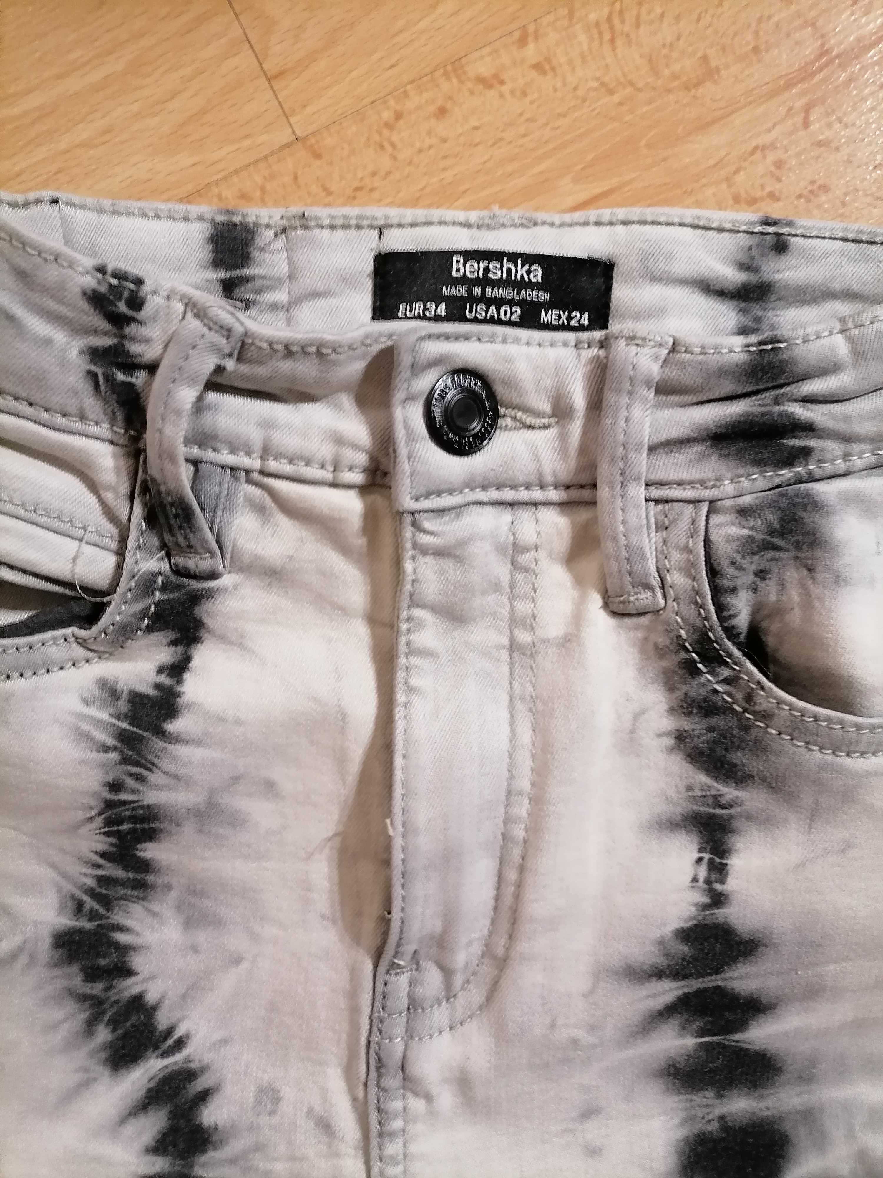 Jeansy Bershka xs