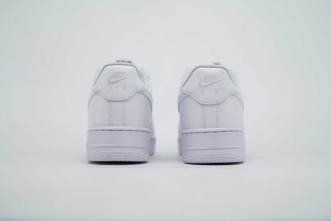 White\Powietrze*DamskieNikeAirForce1Low'07 / 40,5