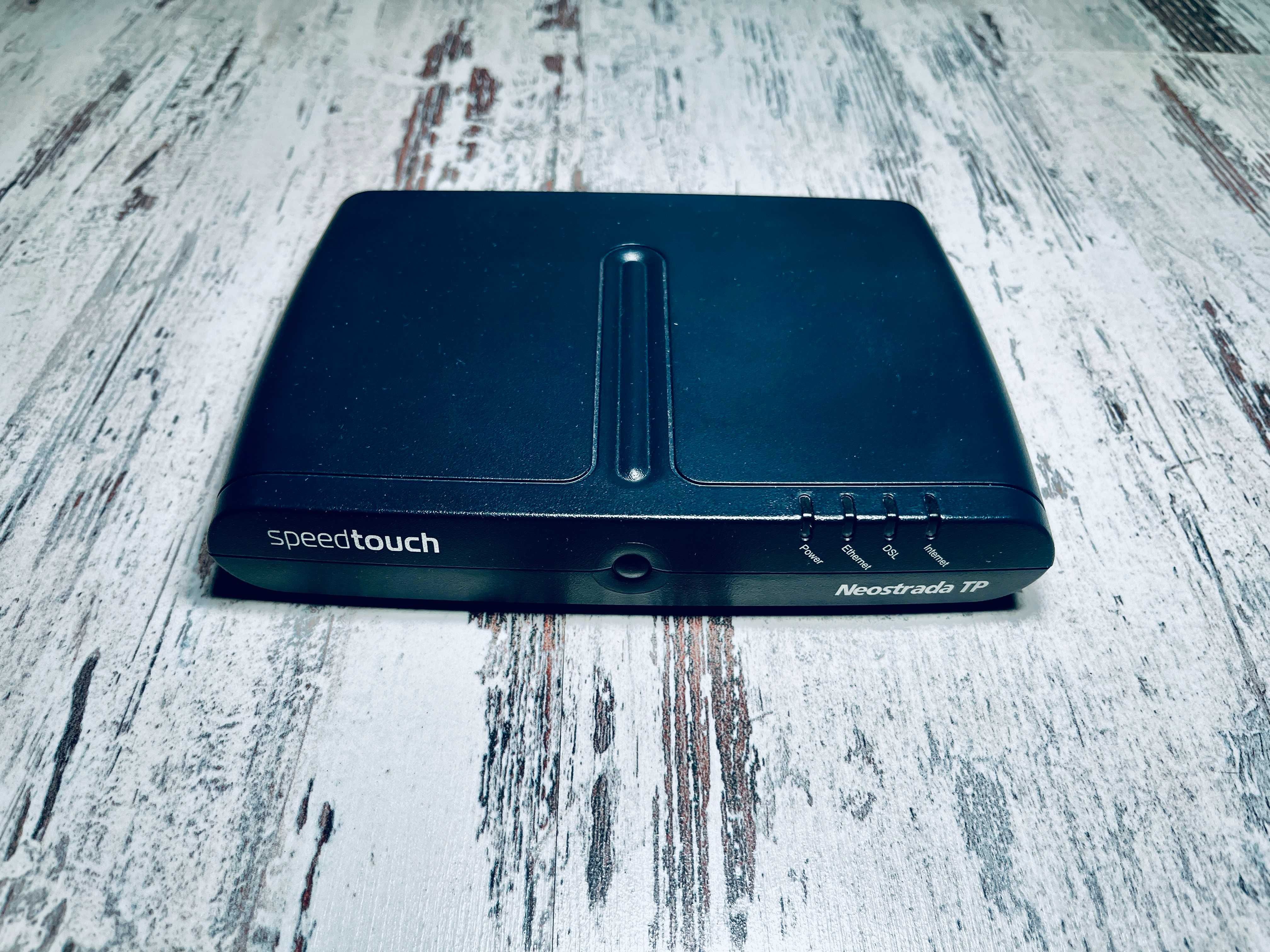 Modem, router, switch Thomson SpeedTouch 546