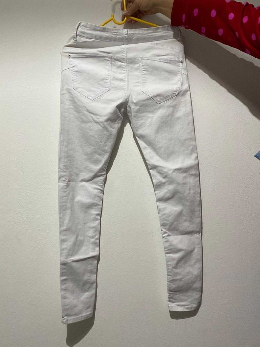 Calças skin brancas