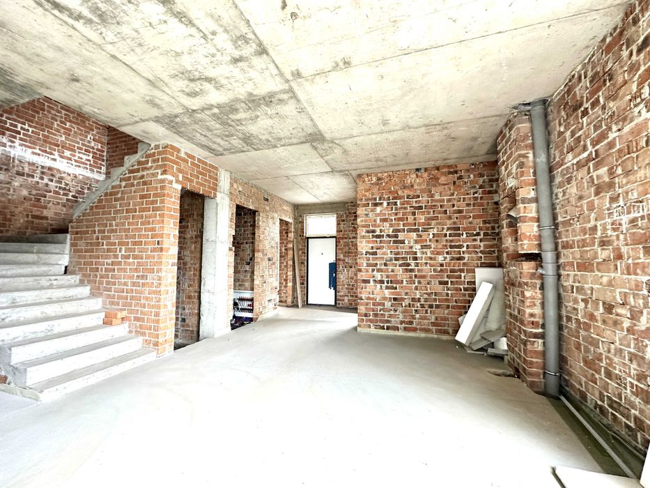 Продаж котеджів з сонячними панелями у смт.Брюховичі.