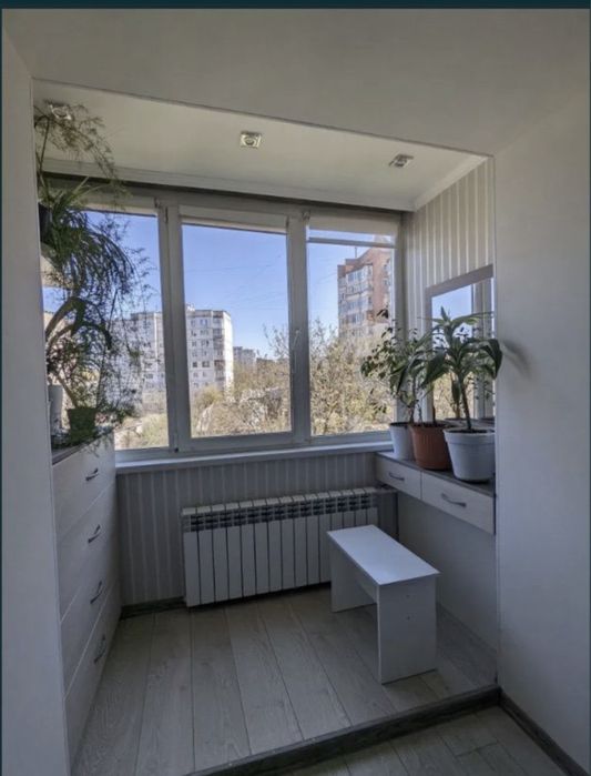 Здається в центрі трьохкімнатна квартира