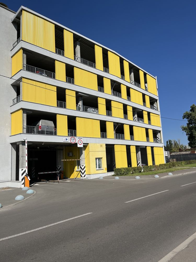 Продається паркомісце ЖК Комфорт Таун