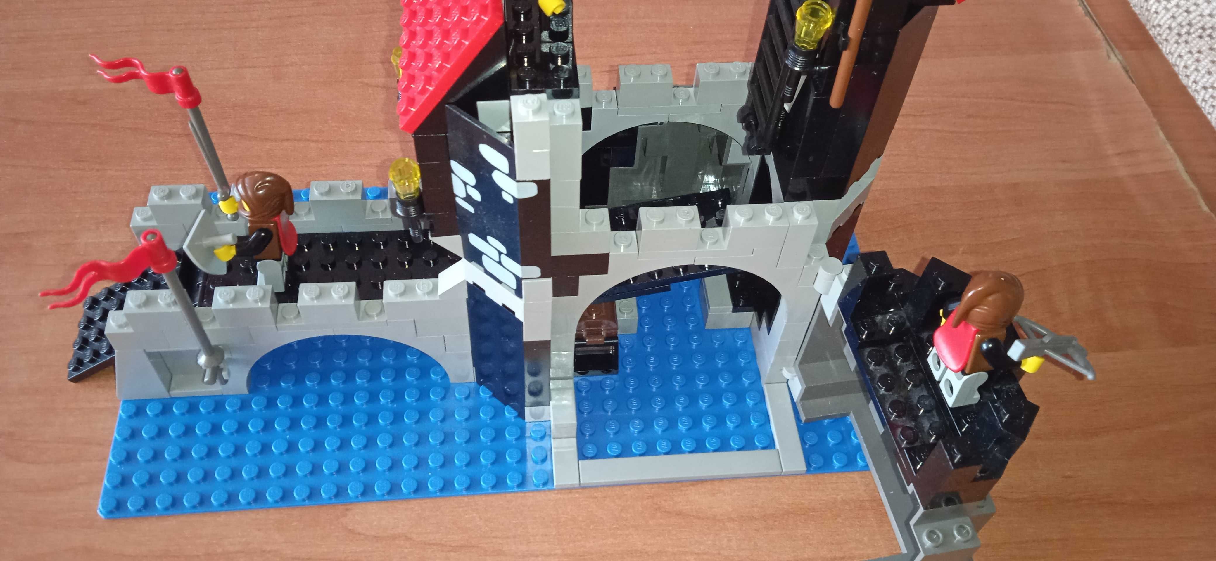Lego Castle 6075 - Wolfpack Tower