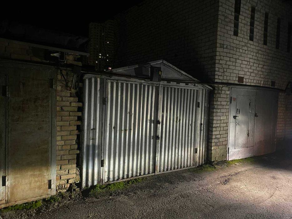 Продам гараж металевий, навпроти ЖК "Яскравий" київ Оболонь