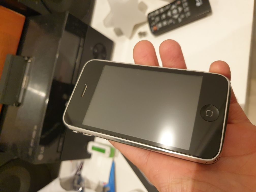 iPhone 3GS 16GB com caixa